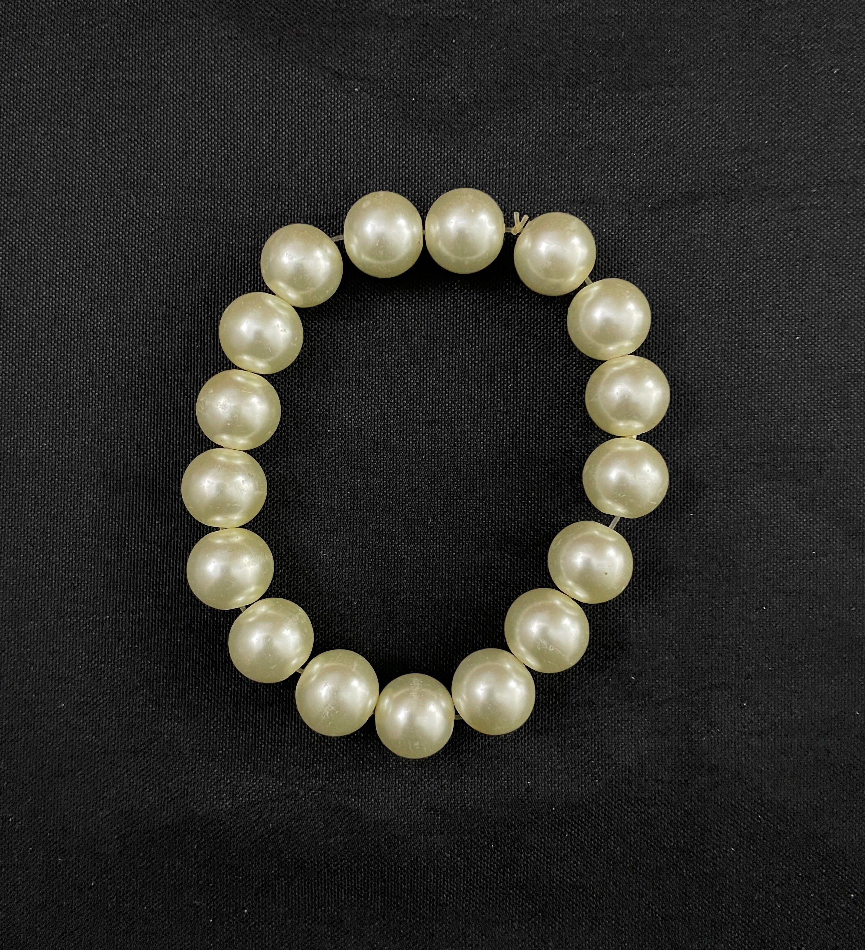 Cream Glass Pearl Stretchy Bracelet