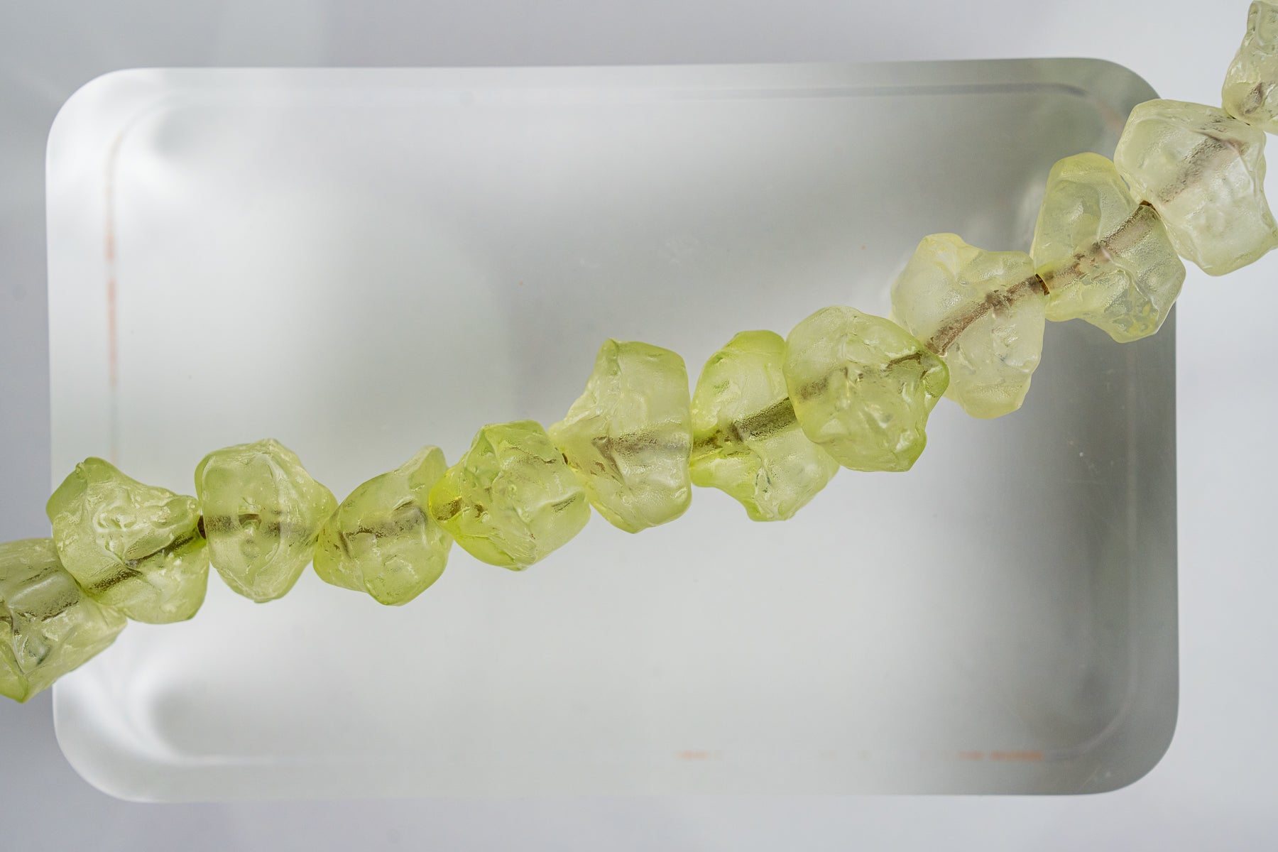 Green Vintage Resin - Nugget - 17-20x22-24mm - 12 per strand - Hagar