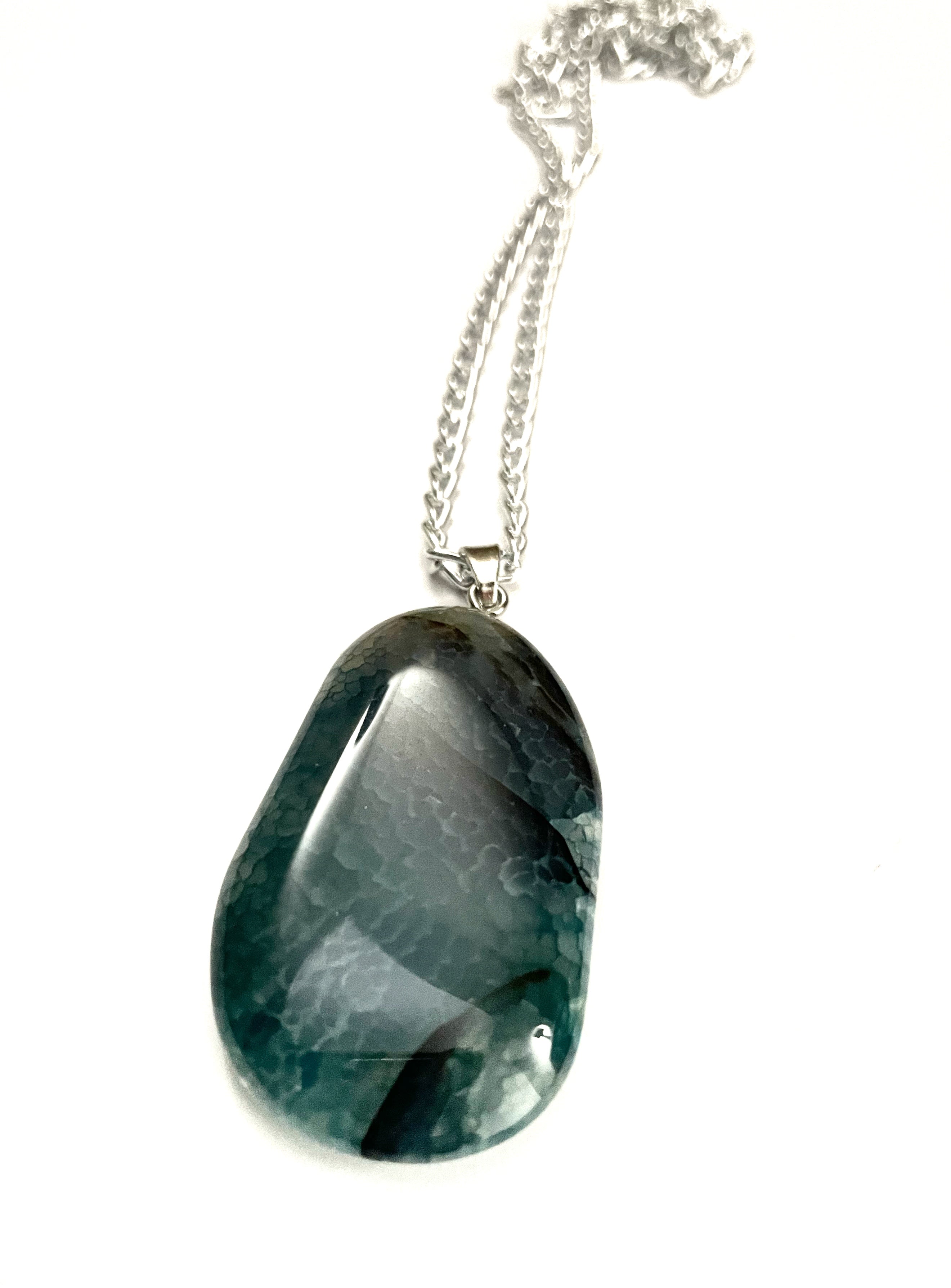 Agate Pendant Necklace