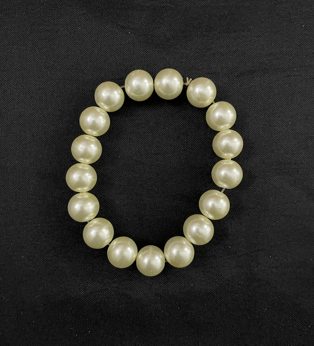 Cream Glass Pearl Stretchy Bracelet